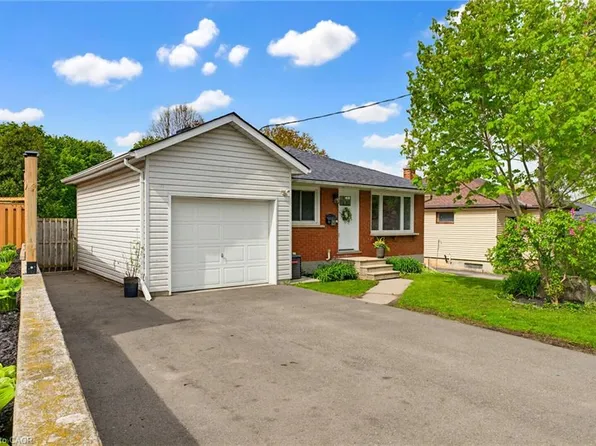 322 Moore St, Cambridge, ON N3H 3A7