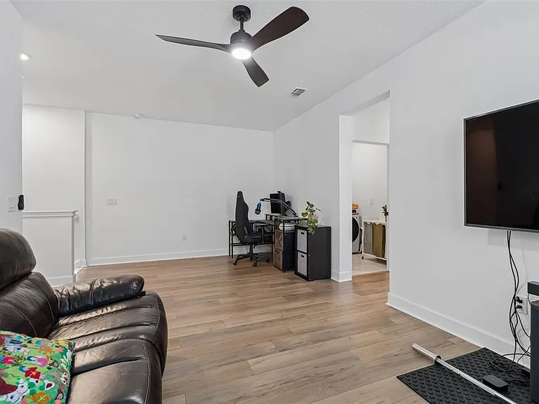 2021 Amelia Bay Pl — Photo 24