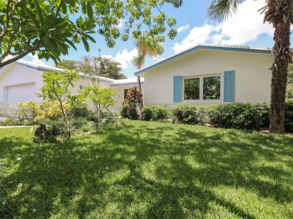 10951 NW 38th Ct, Coral Springs, FL 33065