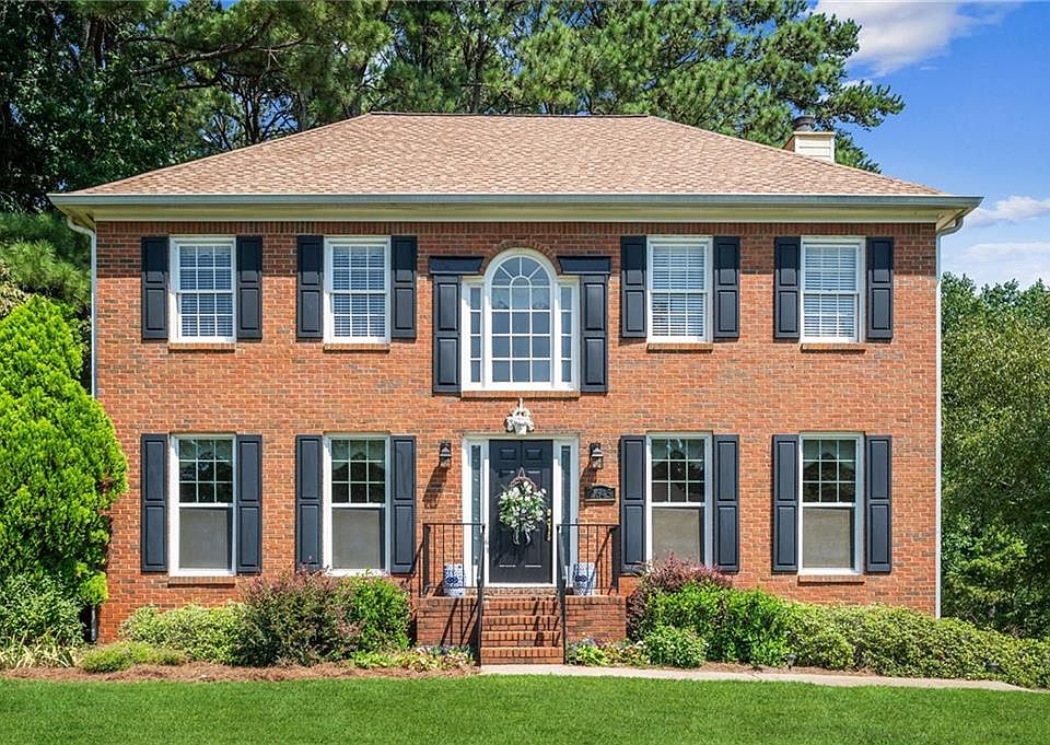 1st image of 2645 Briarfield Way