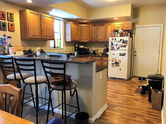3rd image of 3212 Pillsbury Ave