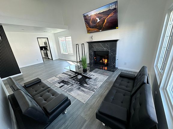 5th image of 2242 Gregory Ave
