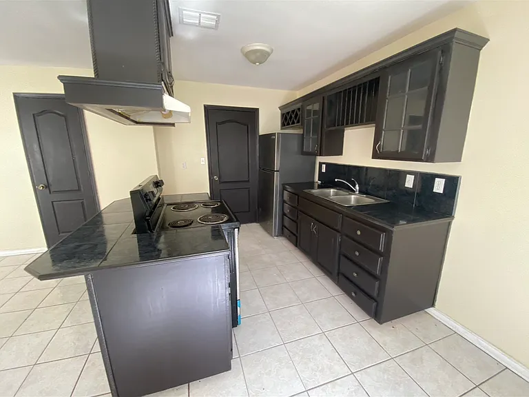 2104 Kimberly Ln #1 — Photo 4