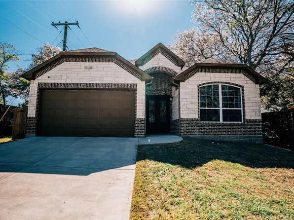 8301 Whitney Dr, White Settlement, TX 76108