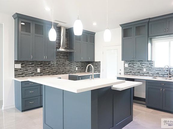 5th image of 4440 Aurora Cir #17