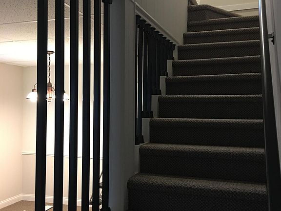 Stairway to bed rooms
