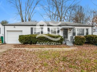 1425 Akron Dr, Saint Louis, MO 63137