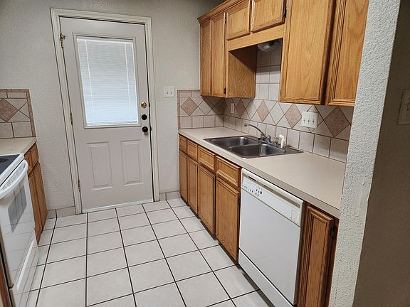 5th image of 1809 W Young Ave #S-1b