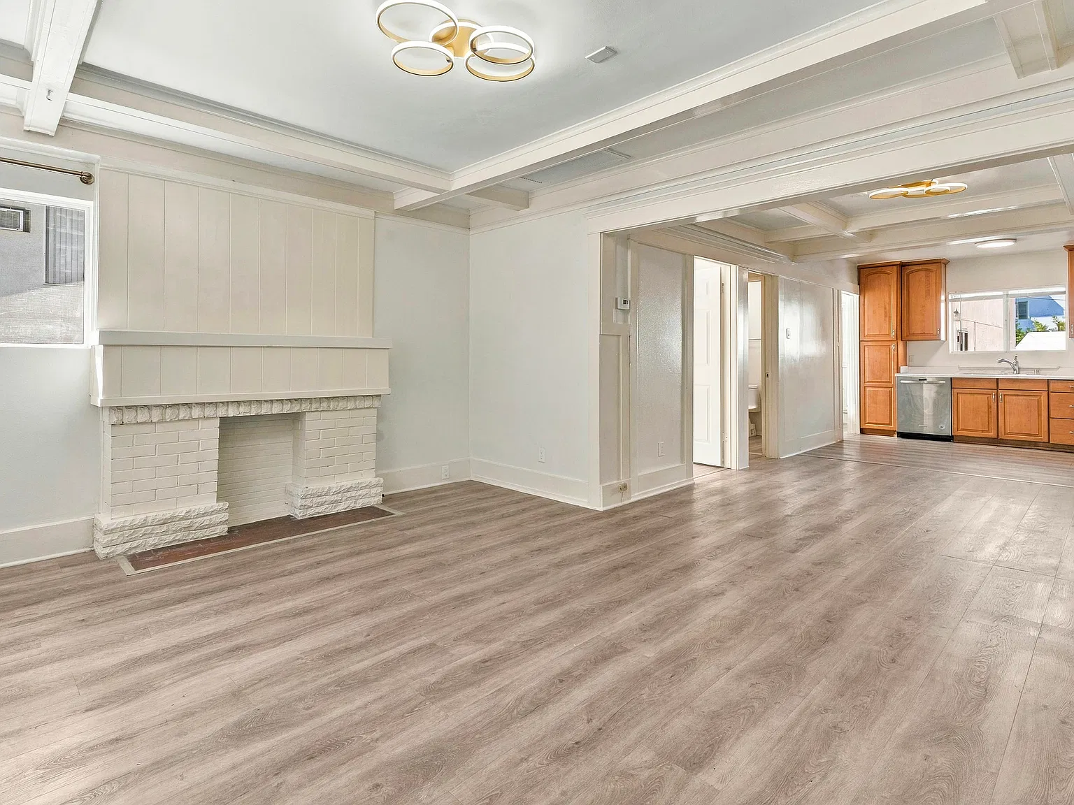 2 bed, 1080 sqft, $3,995 — Photo 2