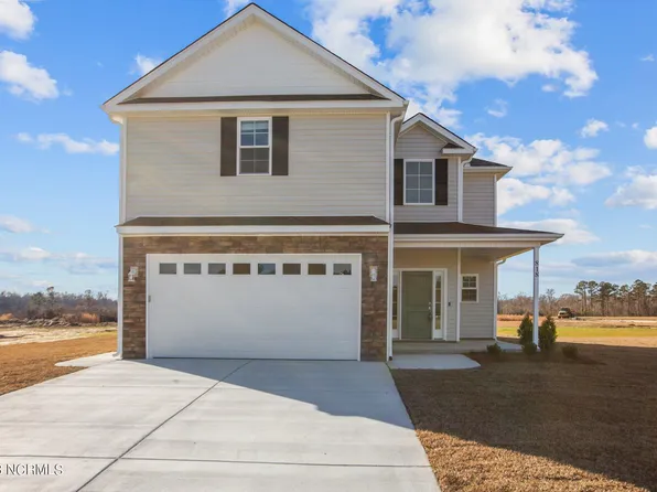 818 Mulligan Drive, Ayden, NC 28513