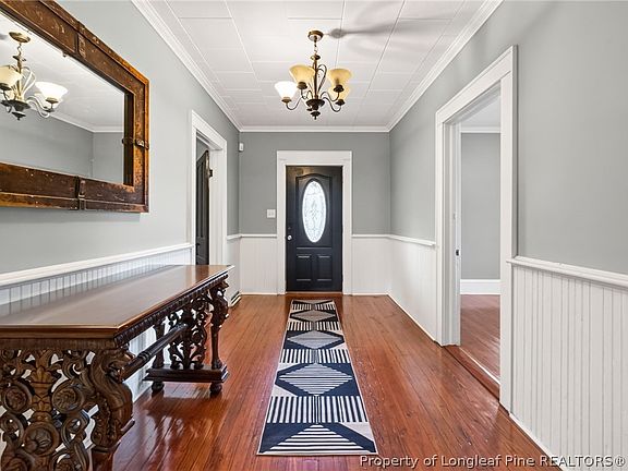 3rd image of 423 E Edinborough Ave