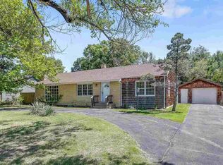 30 N Laurel Dr, Wichita, KS 67206