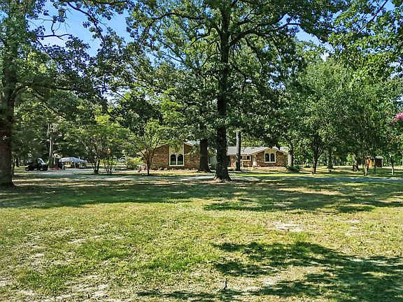 3rd image of 2201 River Rd