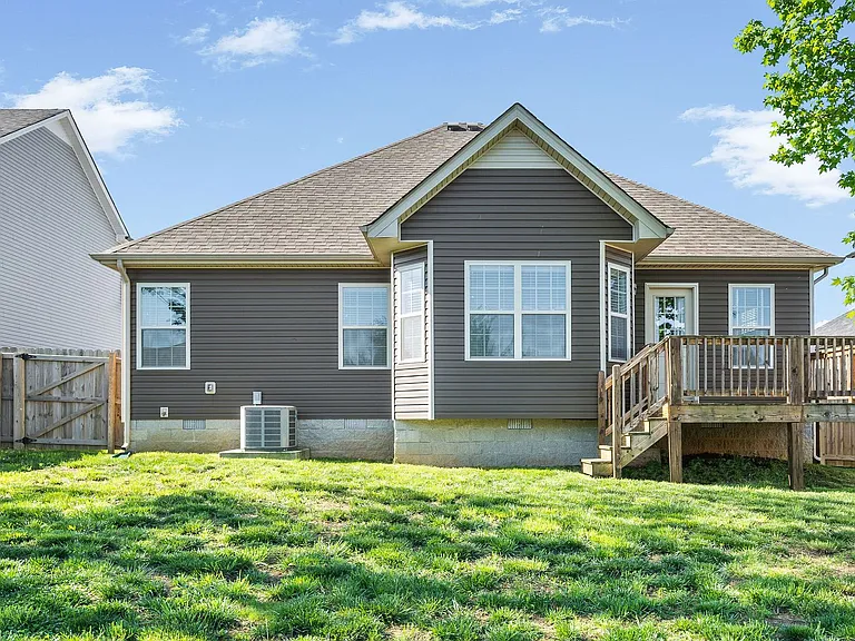 515 Sourwood Dr — Photo 23
