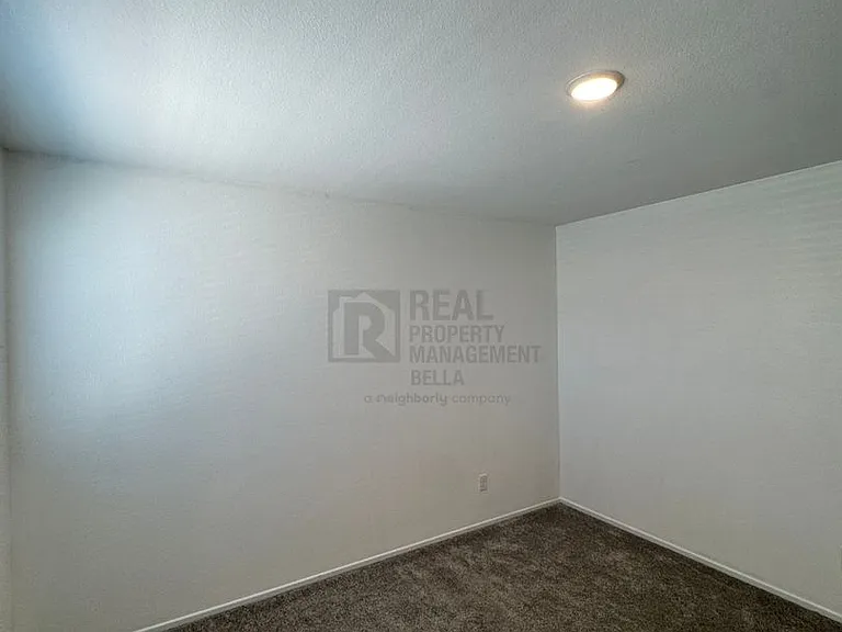 2807 Moonshimmer St — Photo 29