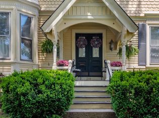 216 Prospect St, Fall River, MA 02720
