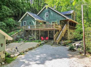 2262 Poplar Cove Rd, Franklin, NC 28734