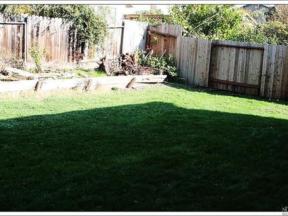 5th image of 20 Astoria Cir