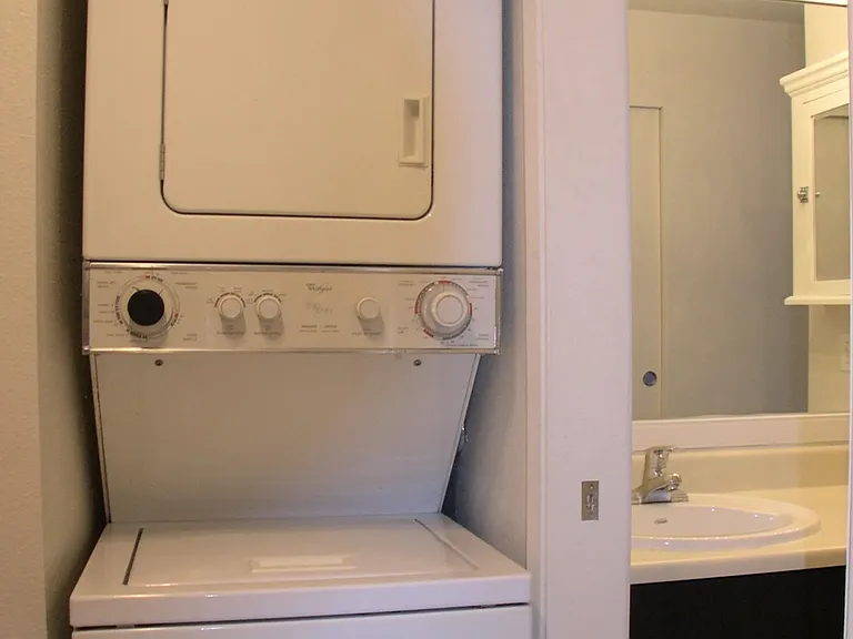 211 Summit Ave E #215 — Photo 19