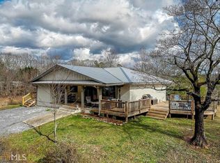 8 Hoke Simmons St, Tiger, GA 30576