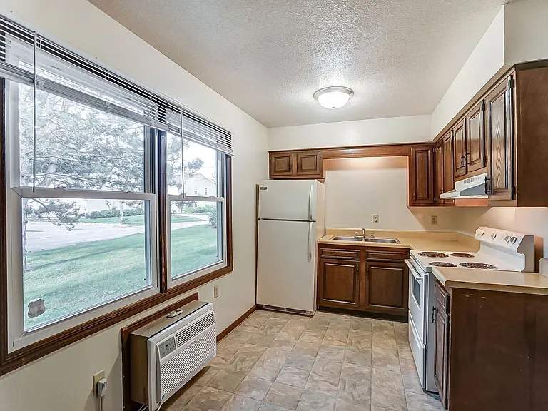 517 E Reed Ave — Photo 15