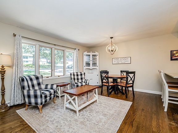 3rd image of 5216 Riverview Dr