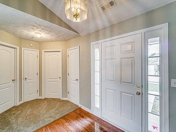 4th image of 5060 Towne Park Dr