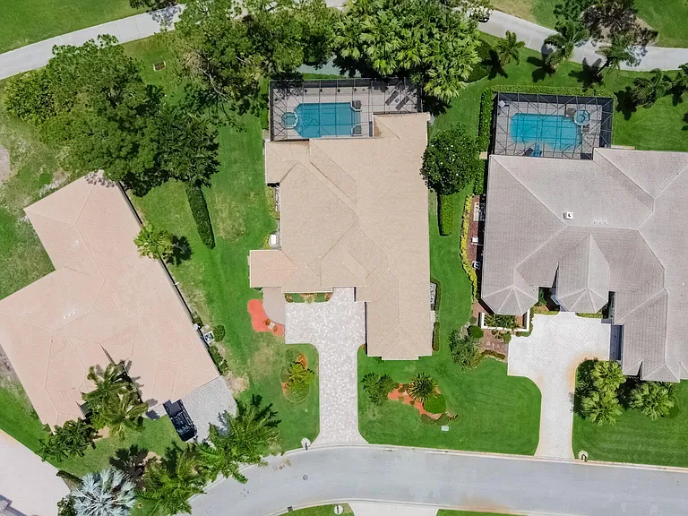 8060 Kiawah Trce — Photo 37