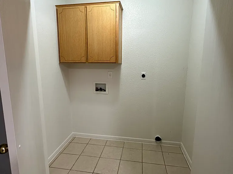 409 Justin Ln #A — Photo 15