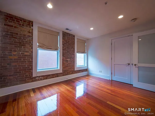 116 Crown St #3A — Photo 10