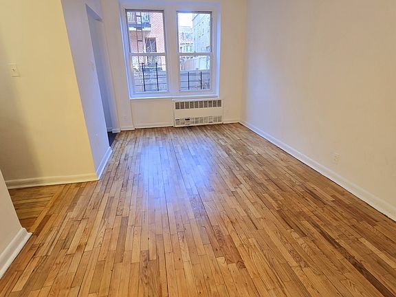 4th image of 3427 74th St APT 2D