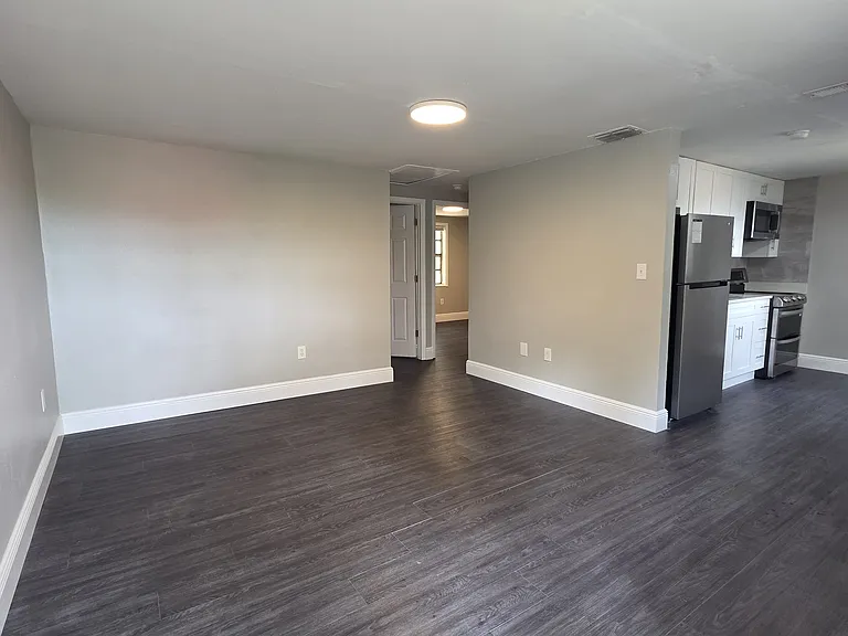 101 S Forest St #6 — Photo 10