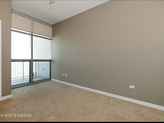 5th image of 303 W Ohio St #2909
