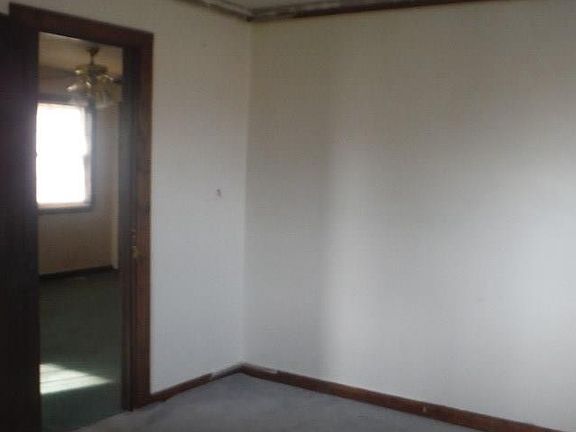 5th image of 60 N Green St