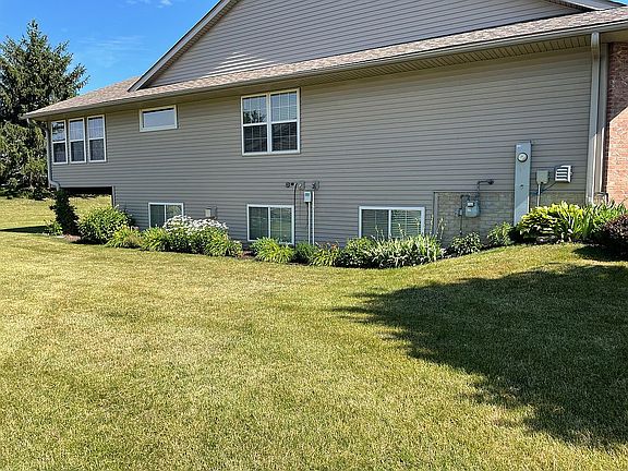 2nd image of 5172 Red Fox Rd