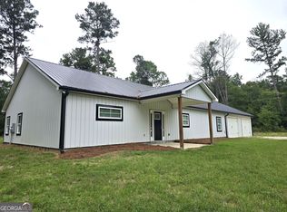 169 E Sheppard St, Stapleton, GA 30823