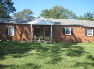 447 Center Rd, Columbus, MS 39702