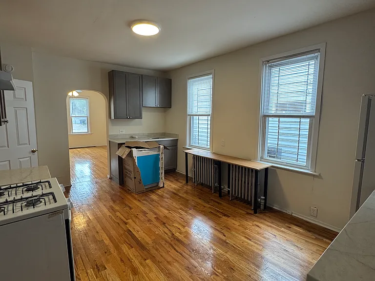 2146 W Armitage Ave #1 — Photo 4