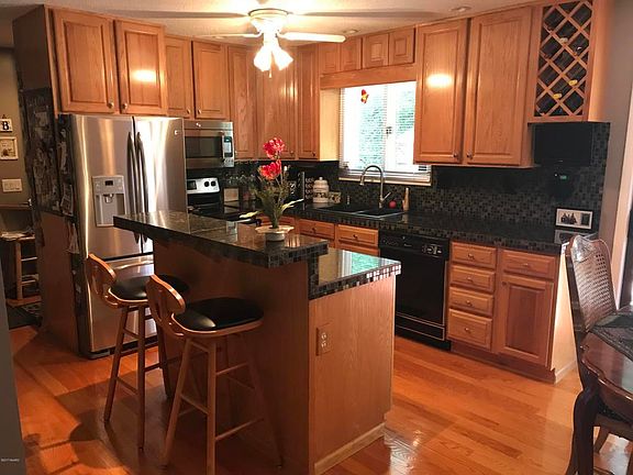 2nd image of 749 E Wedgewood Dr