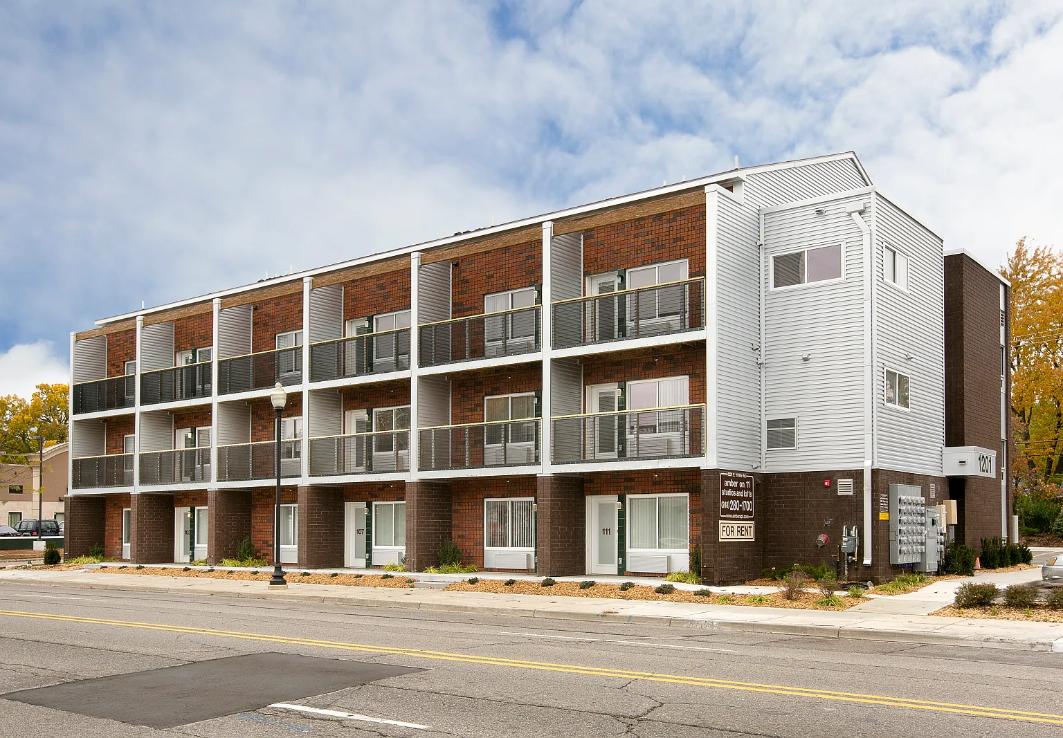 Studio, 318 sqft, $1,025 — Photo 1