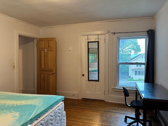 5th image of 103 College Ave