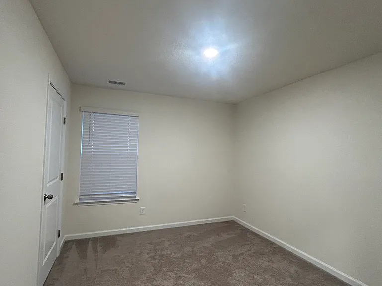 2940 Brooks Meadow Ln — Photo 36