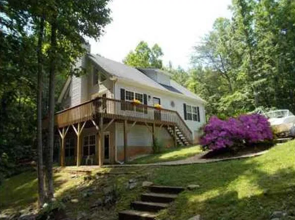 6524 Medlock Rd, Gainesville, GA 30506