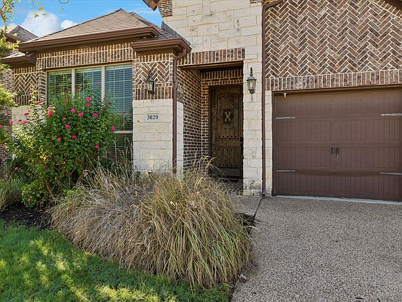 3rd image of 3020 Waterfall Dr