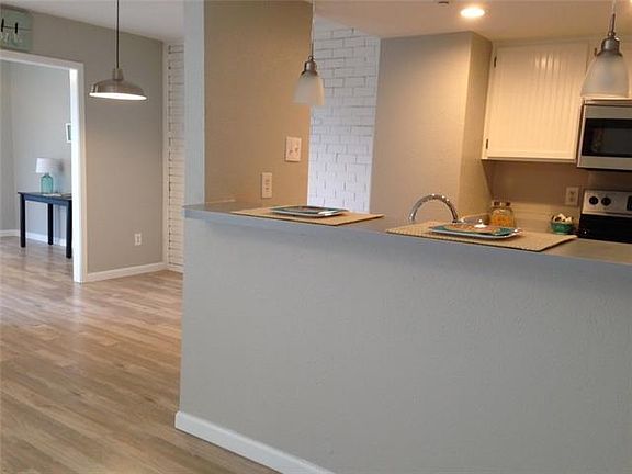 4th image of 2109 Westmoor Pl