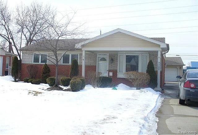 1st image of 31687 Stricker Dr