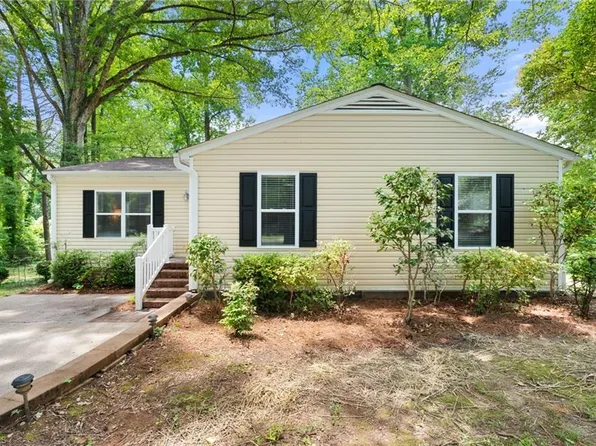 1811 Dublin Dr, Greensboro, NC 27408