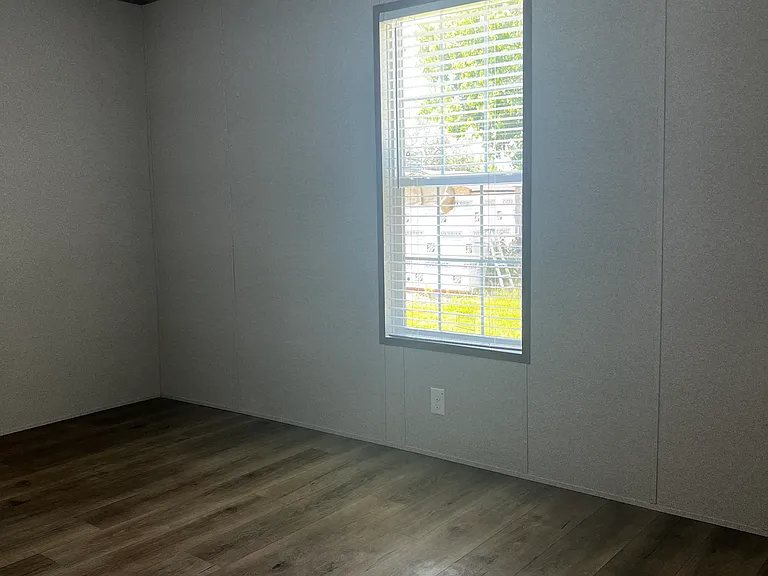 607 Lake Tahoe Cir — Photo 8
