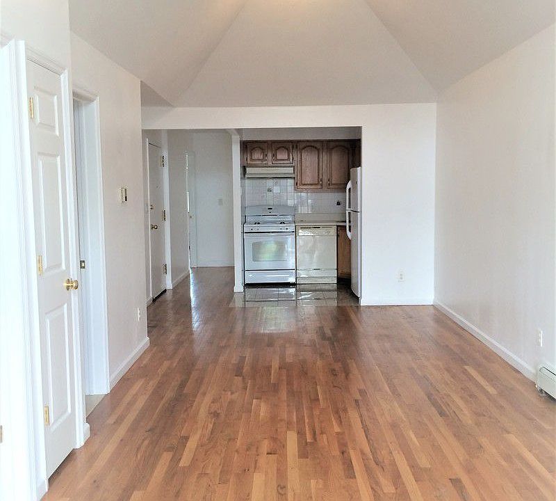 1st image of 2822 41st St APT 3