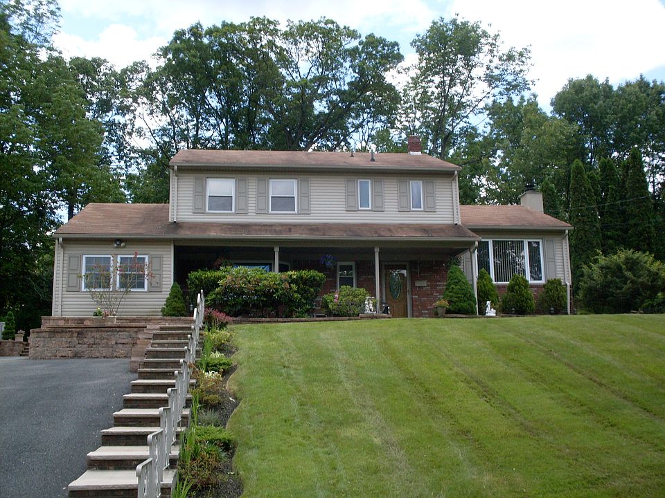 1st image of 6 Miller Ave